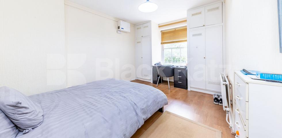 			GOOD FOR 2 SHARERS!, 2 Bedroom, 1 bath, 1 reception Flat			 Chalton Street, CAMDEN / EUSTON
